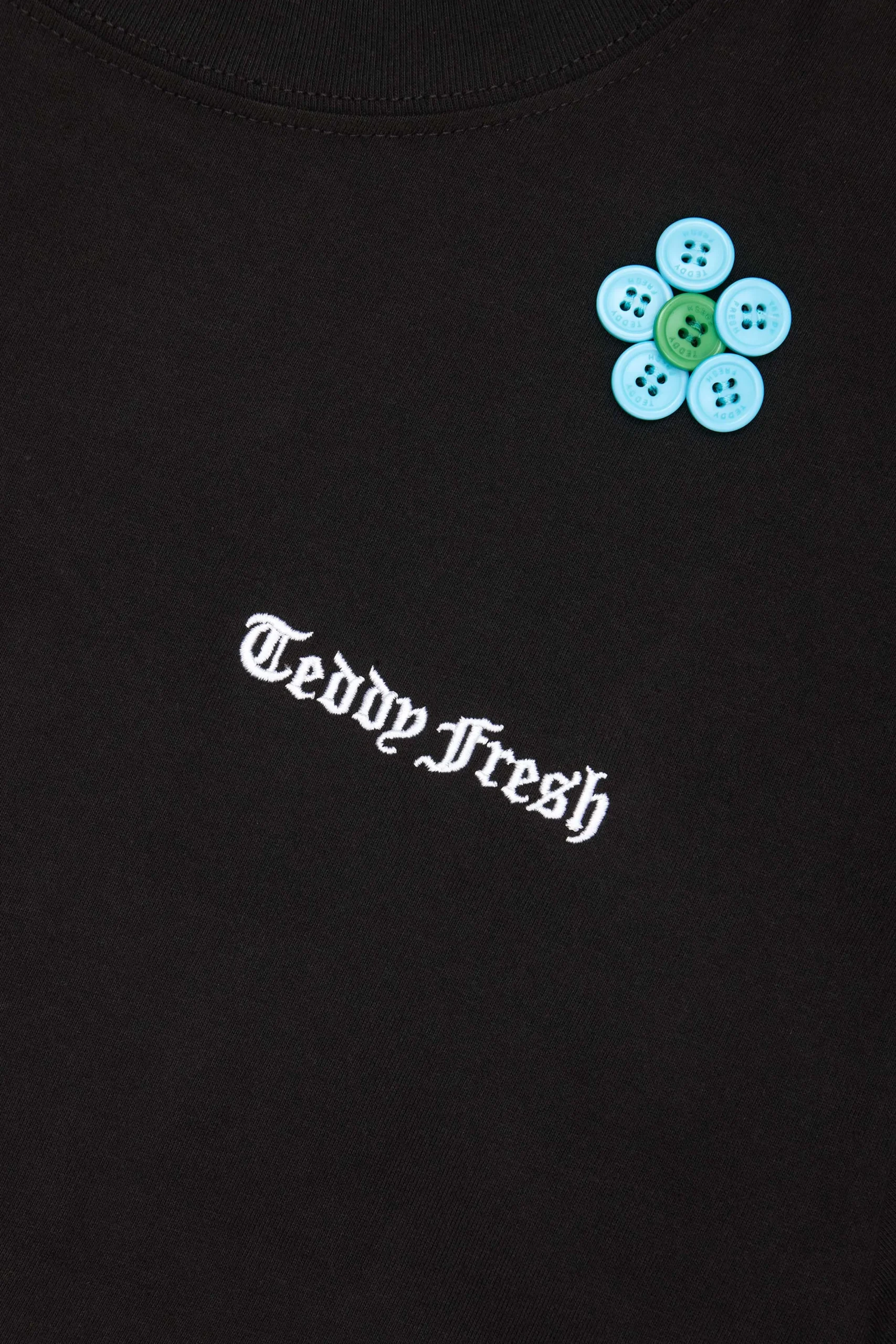 Button Flowers Tee-Teddy Fresh Best