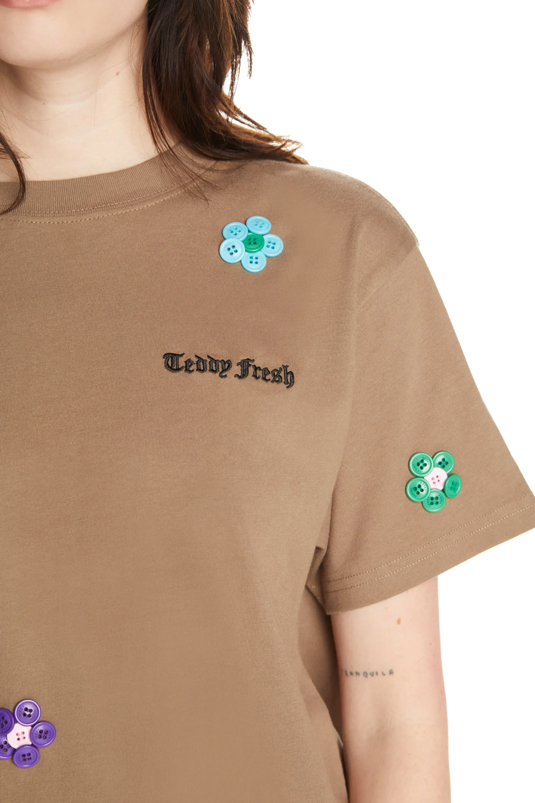 Button Flowers Tee-Teddy Fresh Best